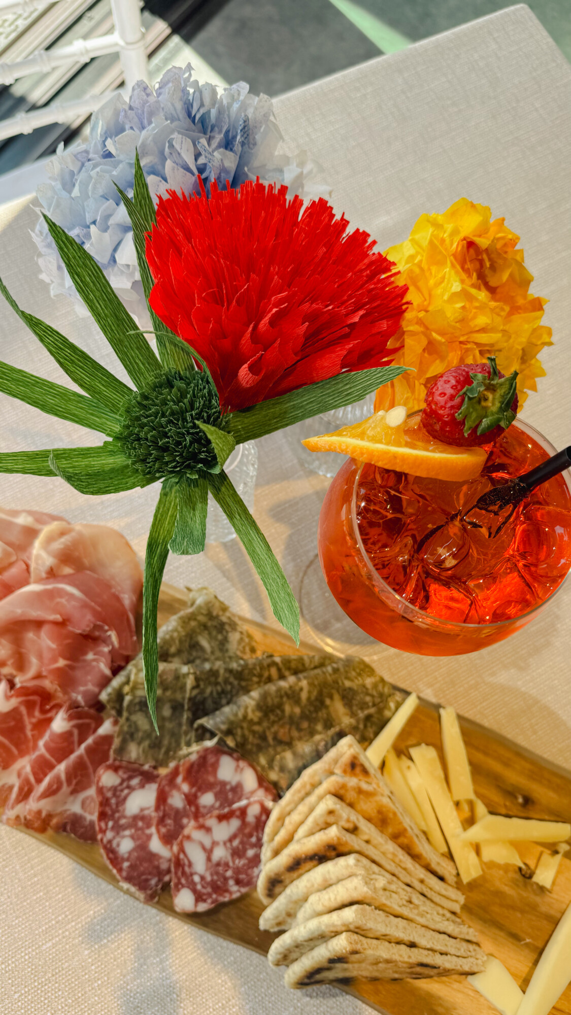 aperitivo_piscina_villa_roncuzzi